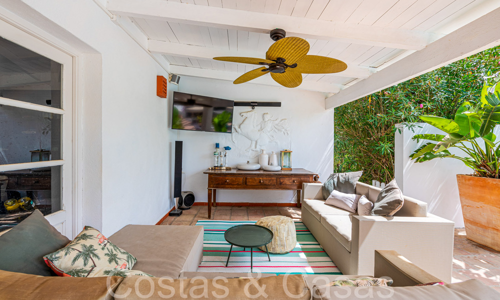 Charming traditional villa for sale with guest house and tennis court, close to the beach in Benahavis - Marbella 71912