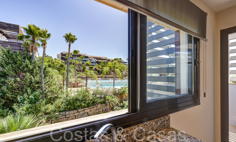 Modern golf apartment for sale in the prestigious 5* Los Flamingos Golf Resort on the New Golden Mile, Marbella - Benahavís 71710