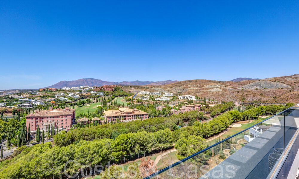 Modern golf apartment for sale in the prestigious 5* Los Flamingos Golf Resort on the New Golden Mile, Marbella - Benahavís 71713