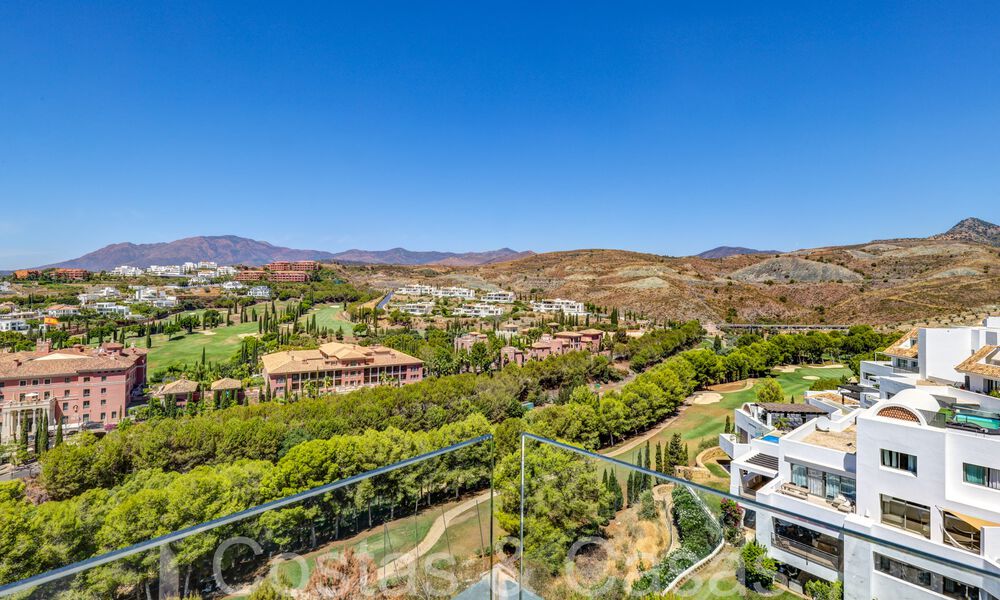 Modern golf apartment for sale in the prestigious 5* Los Flamingos Golf Resort on the New Golden Mile, Marbella - Benahavís 71715