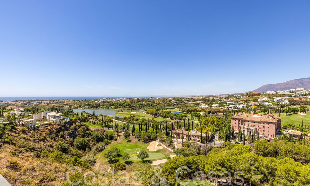 Modern golf apartment for sale in the prestigious 5* Los Flamingos Golf Resort on the New Golden Mile, Marbella - Benahavís 71724