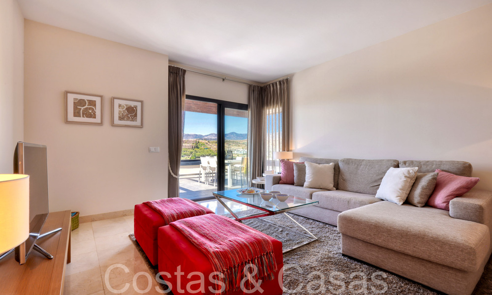 Modern golf apartment for sale in the prestigious 5* Los Flamingos Golf Resort on the New Golden Mile, Marbella - Benahavís 71732