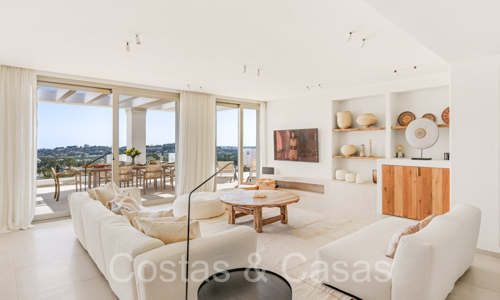 Stylish contemporary luxury Mediterranean penthouse for sale with unobstructed panoramic views in Nueva Andalucia, Marbella 71932