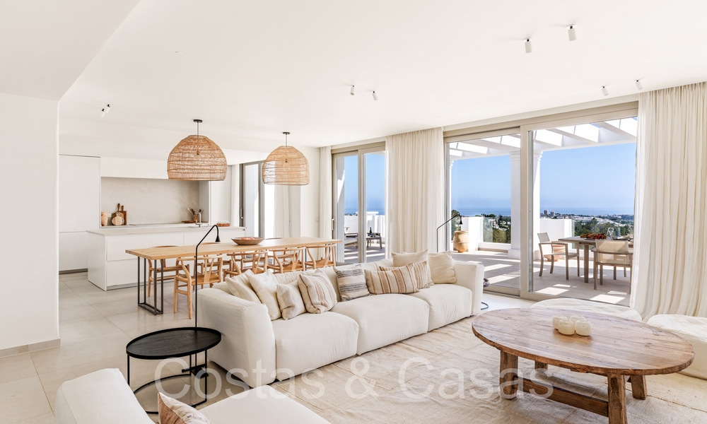 Stylish contemporary luxury Mediterranean penthouse for sale with unobstructed panoramic views in Nueva Andalucia, Marbella 71935