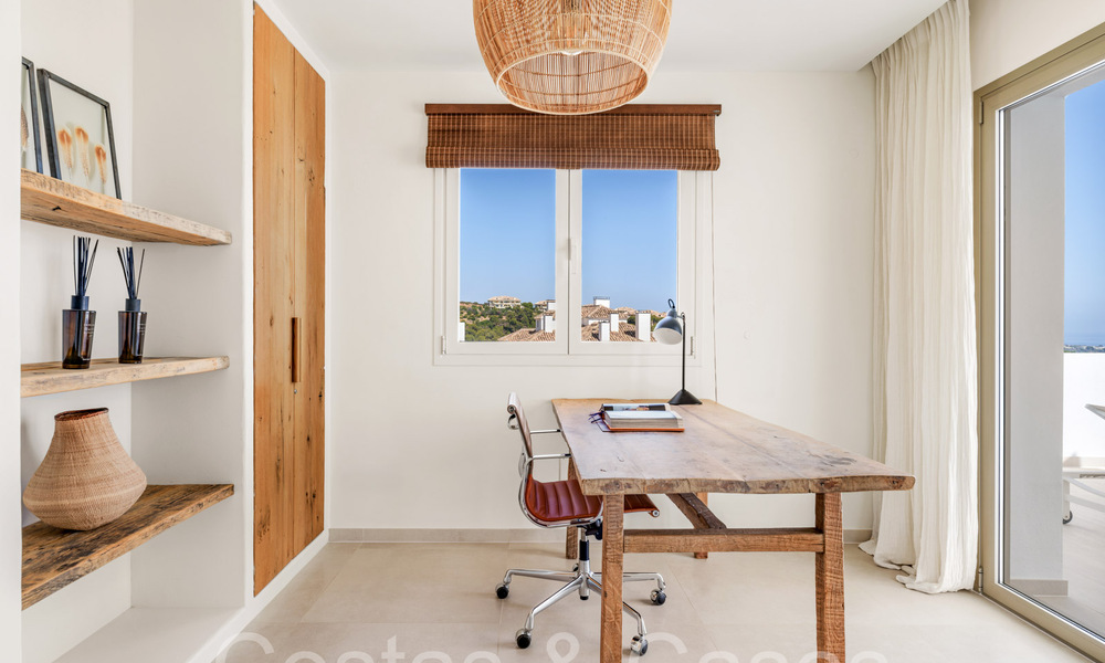 Stylish contemporary luxury Mediterranean penthouse for sale with unobstructed panoramic views in Nueva Andalucia, Marbella 71947