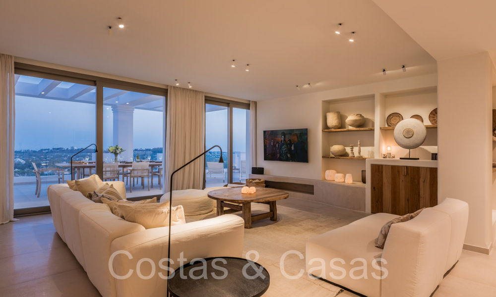 Stylish contemporary luxury Mediterranean penthouse for sale with unobstructed panoramic views in Nueva Andalucia, Marbella 71969