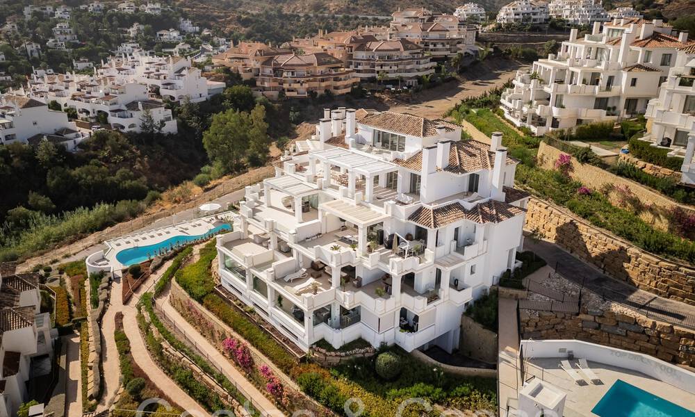 Stylish contemporary luxury Mediterranean penthouse for sale with unobstructed panoramic views in Nueva Andalucia, Marbella 71987