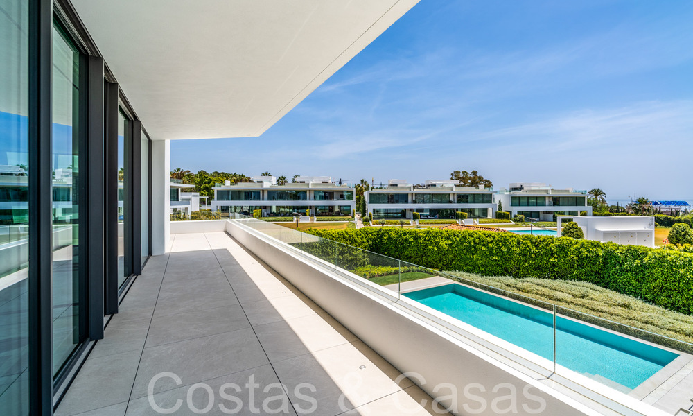 Sophisticated designer villa for sale near the beach in the heart of Marbella’s Golden Mile 72019