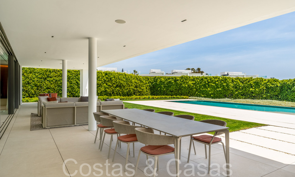 Sophisticated designer villa for sale near the beach in the heart of Marbella’s Golden Mile 72028