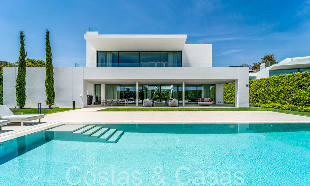 Sophisticated designer villa for sale near the beach in the heart of Marbella’s Golden Mile 72042