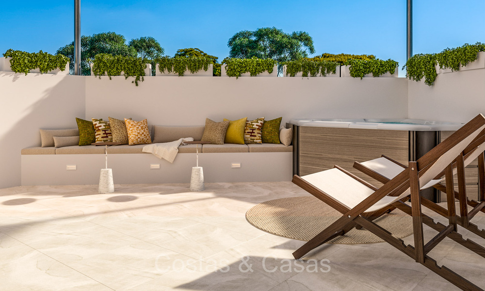 Contemporary renovated townhouse for sale within walking distance to the beach in Nueva Andalucia, Marbella 72129