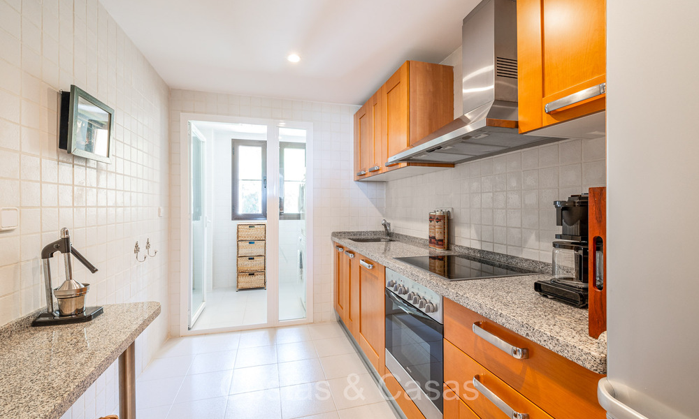 Move-in ready, spacious 3-bedroom apartment for sale surrounded by golf courses in Benahavis - Marbella 72146