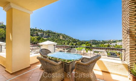 Move-in ready, spacious 3-bedroom apartment for sale surrounded by golf courses in Benahavis - Marbella 72148