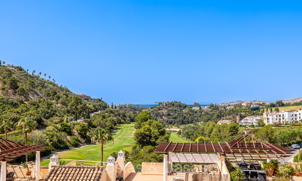 Move-in ready, spacious 3-bedroom apartment for sale surrounded by golf courses in Benahavis - Marbella 72153