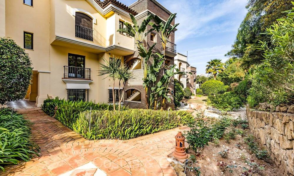 Move-in ready, spacious 3-bedroom apartment for sale surrounded by golf courses in Benahavis - Marbella 72154