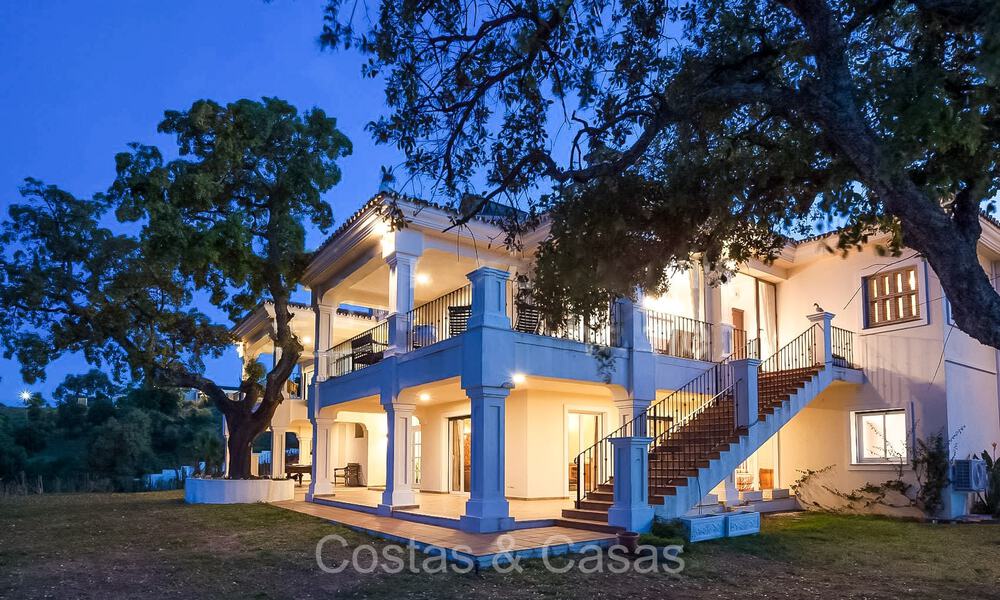 Majestic Mediterranean style villa for sale, with sea views, in a natural setting east of Marbella centre 72165