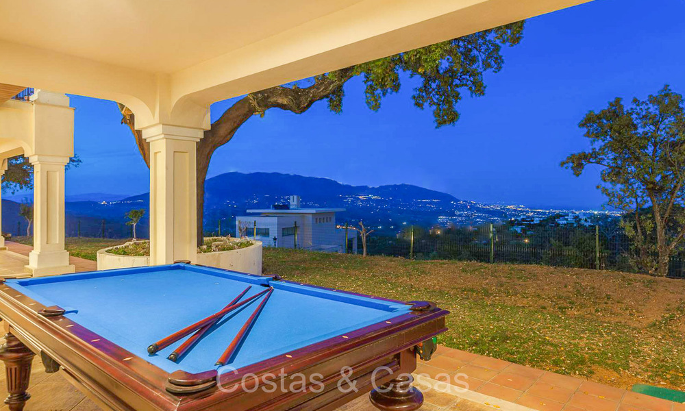 Majestic Mediterranean style villa for sale, with sea views, in a natural setting east of Marbella centre 72176