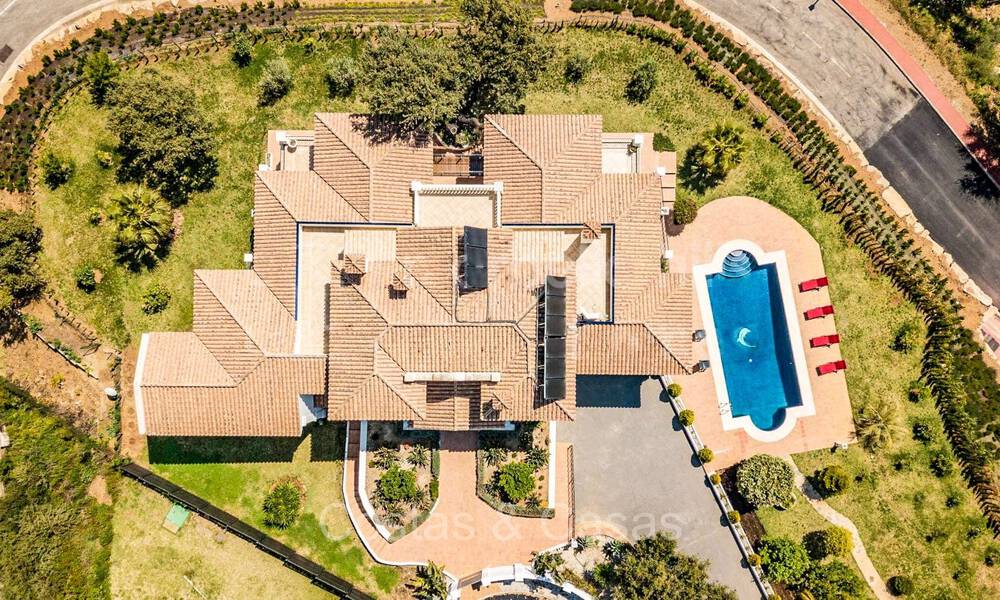 Majestic Mediterranean style villa for sale, with sea views, in a natural setting east of Marbella centre 72180