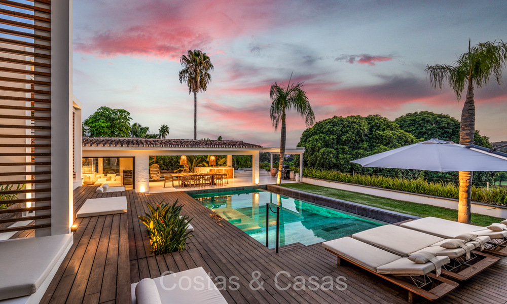 Stylishly renovated luxury villa for sale, bordering the golf course in Nueva Andalucia, Marbella 72297