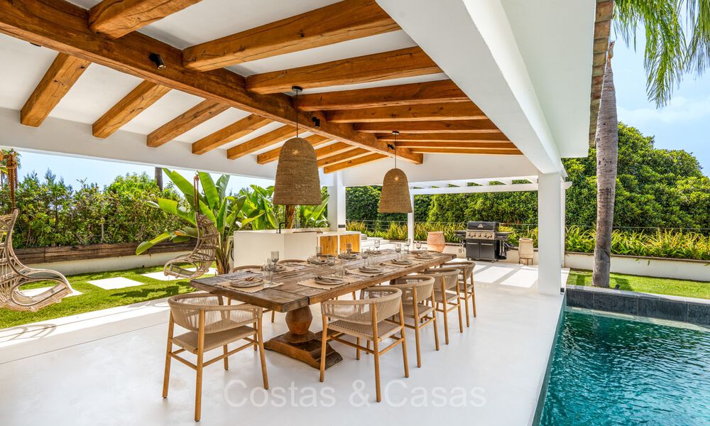 Stylishly renovated luxury villa for sale, bordering the golf course in Nueva Andalucia, Marbella 72328