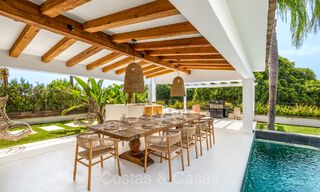 Stylishly renovated luxury villa for sale, bordering the golf course in Nueva Andalucia, Marbella 72328 