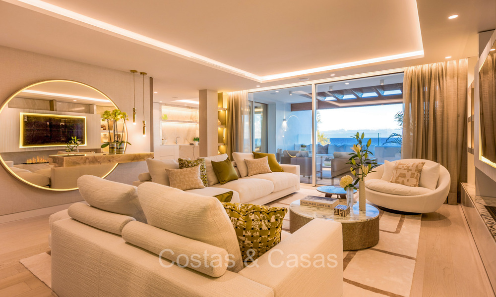 Prestigious penthouse with frontal sea views for sale, frontline beach in Puente Romano, Golden Mile, Marbella 72341