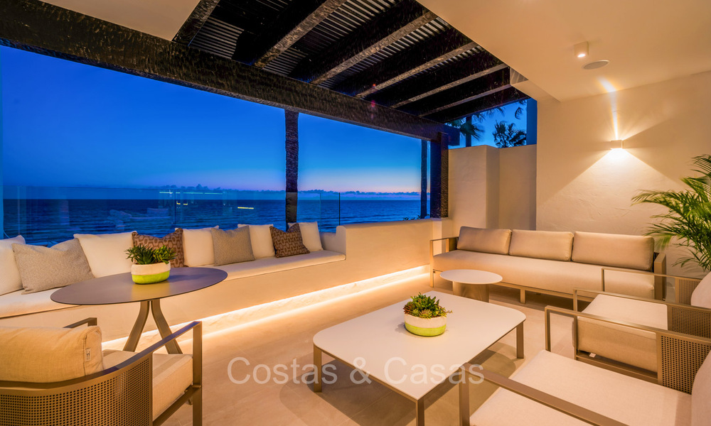 Prestigious penthouse with frontal sea views for sale, frontline beach in Puente Romano, Golden Mile, Marbella 72343