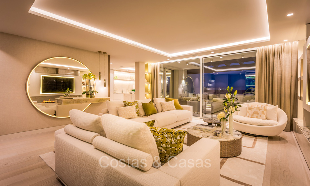 Prestigious penthouse with frontal sea views for sale, frontline beach in Puente Romano, Golden Mile, Marbella 72359