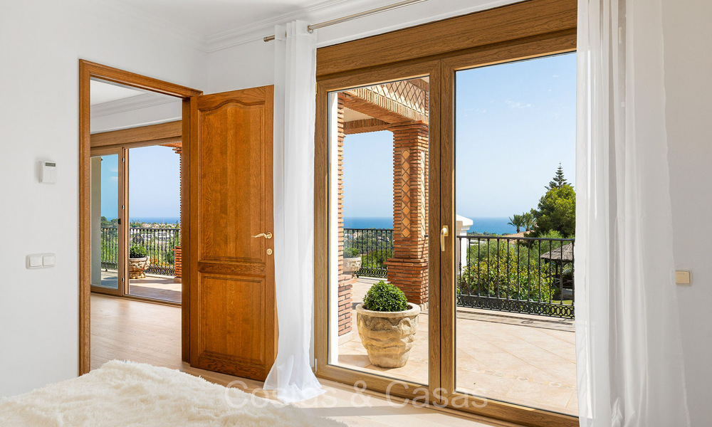 Majestic traditional style villa for sale with panoramic sea views in Marbella - Benahavis 72539