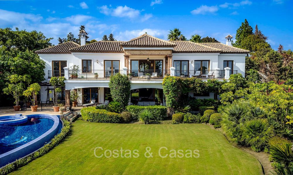 Majestic traditional style villa for sale with panoramic sea views in Marbella - Benahavis 72551