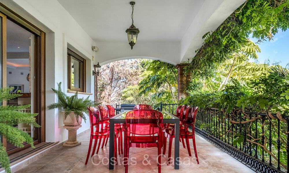 Majestic traditional style villa for sale with panoramic sea views in Marbella - Benahavis 72554