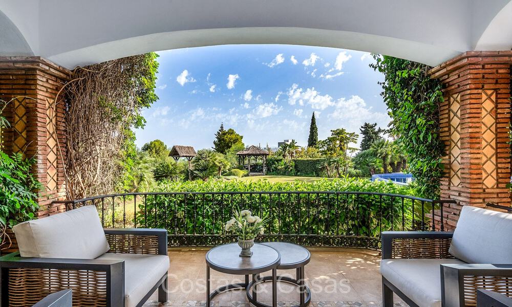 Majestic traditional style villa for sale with panoramic sea views in Marbella - Benahavis 72561