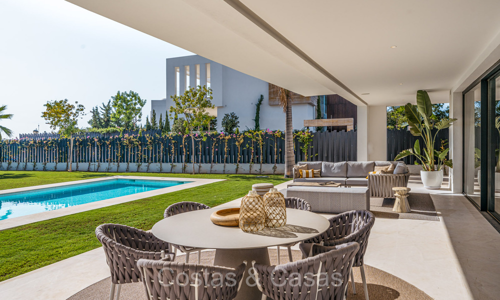 Sophisticated design villa in an exclusive gated community on Marbella’s Golden Mile 72583