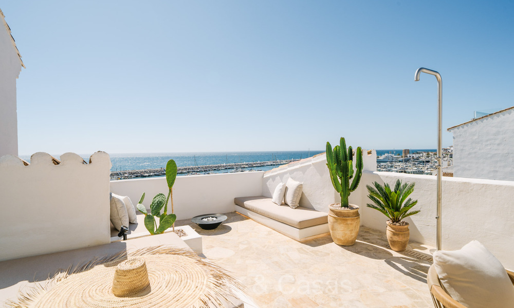 Beautifully renovated apartment with ample terrace for sale w/ stunning views in the marina of Puerto Banus, Marbella 72606