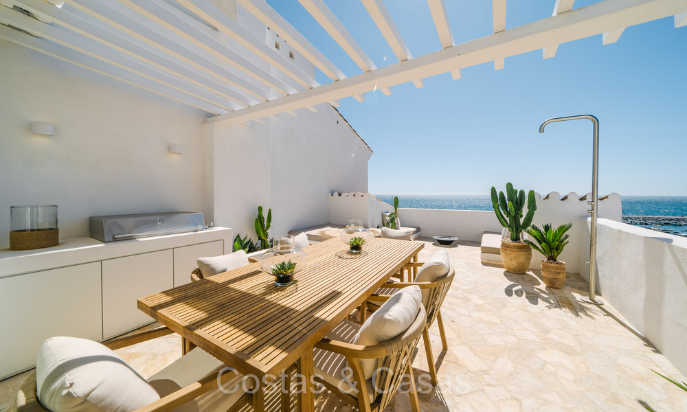 Beautifully renovated apartment with ample terrace for sale w/ stunning views in the marina of Puerto Banus, Marbella 72617