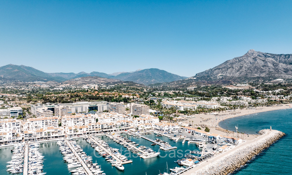 Beautifully renovated apartment with ample terrace for sale w/ stunning views in the marina of Puerto Banus, Marbella 72620