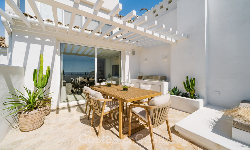 Beautifully renovated apartment with ample terrace for sale w/ stunning views in the marina of Puerto Banus, Marbella 72622