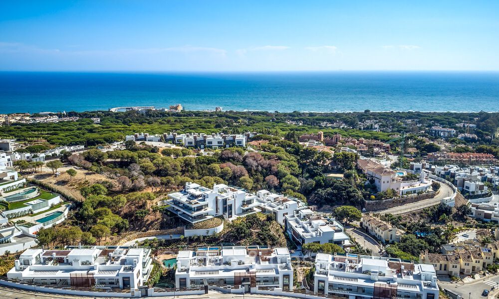 Move-in ready, modern, elegant garden apartment with private garden and sea views for sale in Marbella East 72743