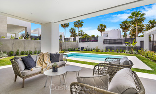 Move-in ready, modernist luxury villa for sale in Marbella East 72764 