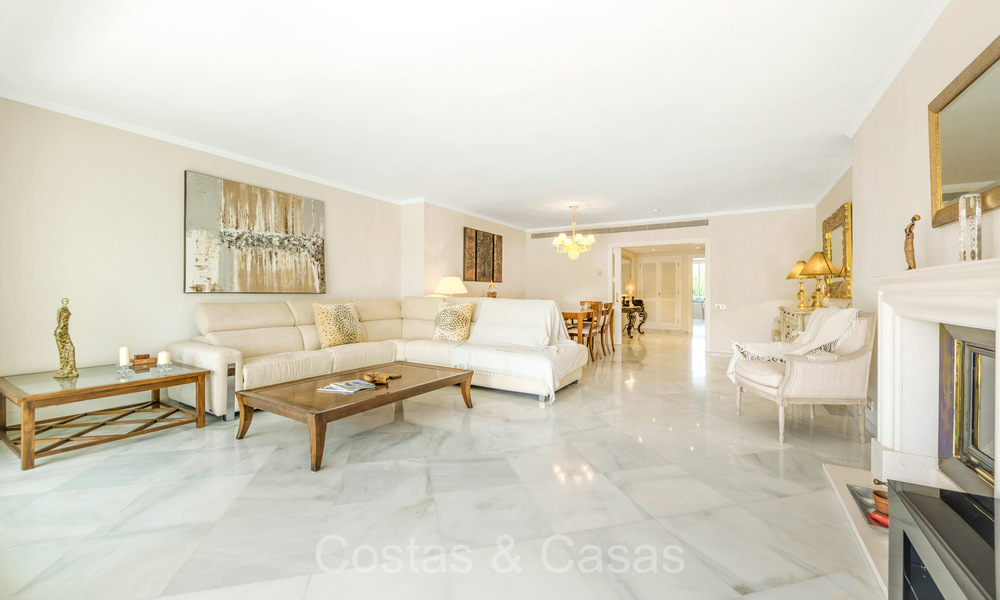 Apartment for sale in an exclusive complex with 24/7 security in Nueva Andalucia’s Golf Valley, Marbella 72794