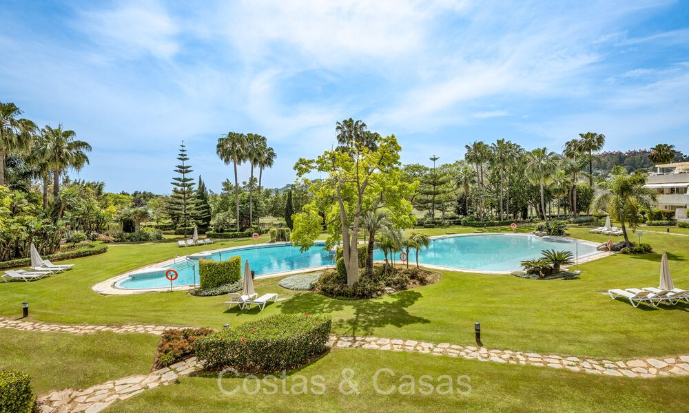 Apartment for sale in an exclusive complex with 24/7 security in Nueva Andalucia’s Golf Valley, Marbella 72798