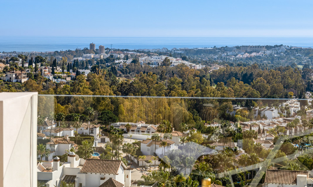 Luxury apartment for sale with panoramic sea views in a boutique complex in Nueva Andalucia, Marbella 72908