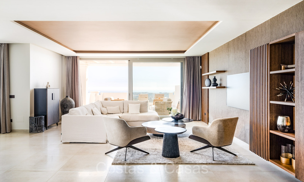 Luxury apartment for sale with panoramic sea views in a boutique complex in Nueva Andalucia, Marbella 72913