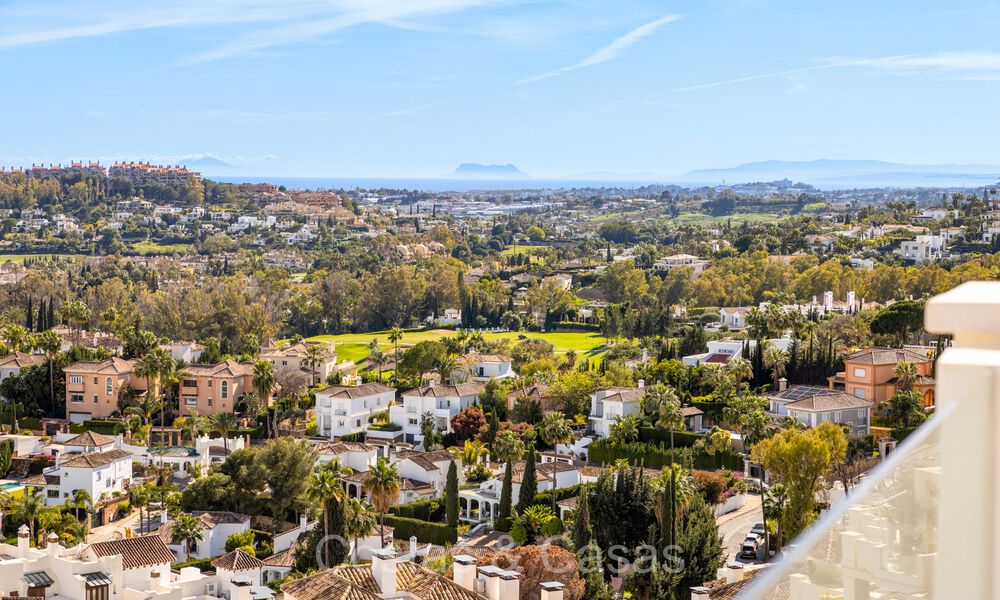 Luxury apartment for sale with panoramic sea views in a boutique complex in Nueva Andalucia, Marbella 72916