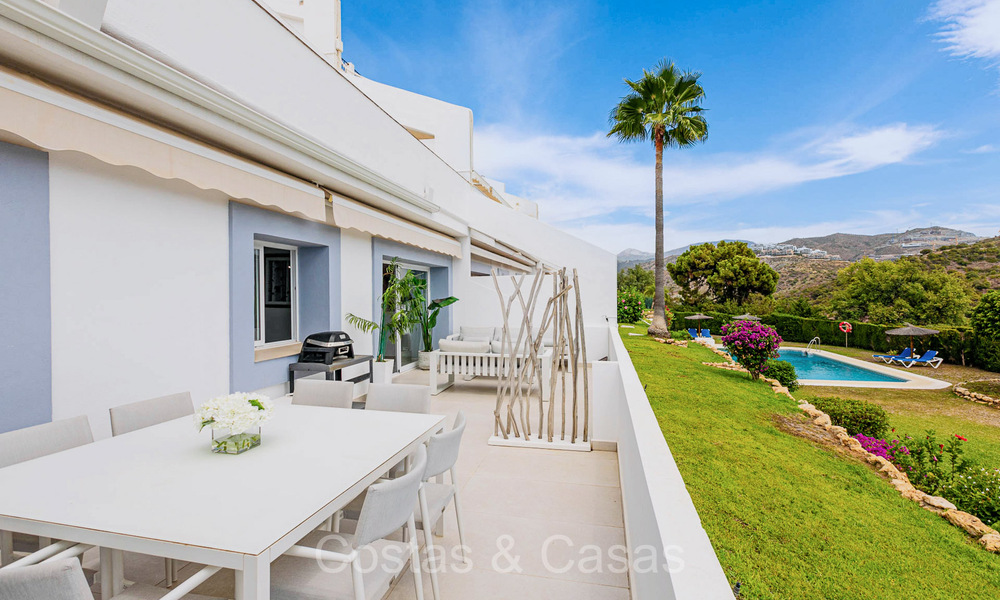 Prestigious renovated apartment for sale with spacious terrace in La Quinta golf resort, Benahavis - Marbella 72926