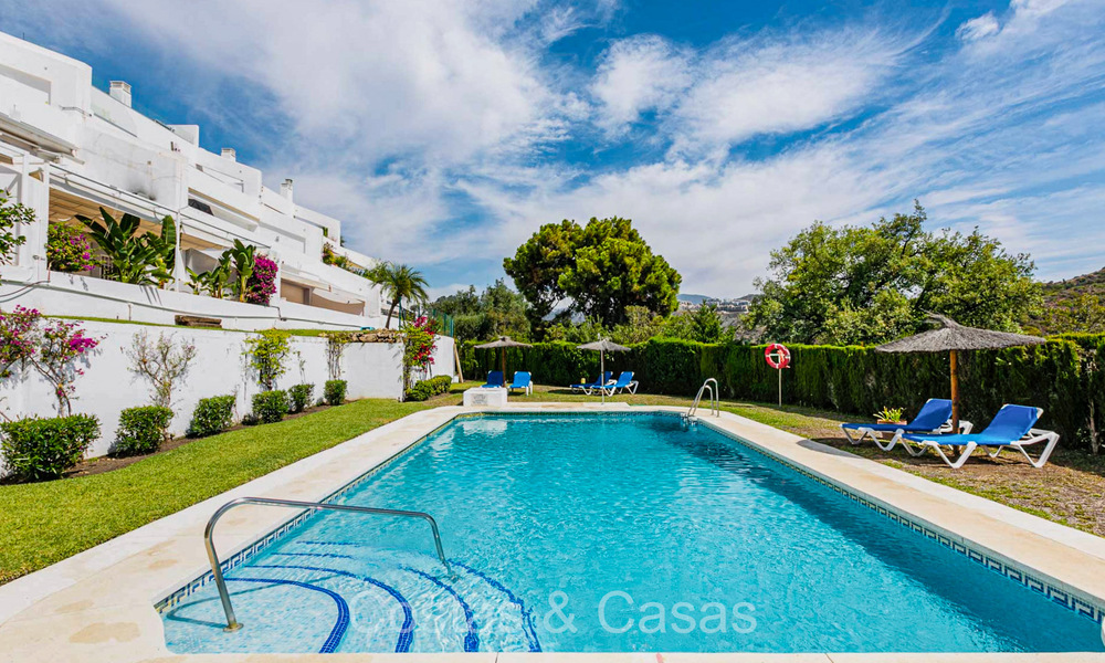 Prestigious renovated apartment for sale with spacious terrace in La Quinta golf resort, Benahavis - Marbella 72934