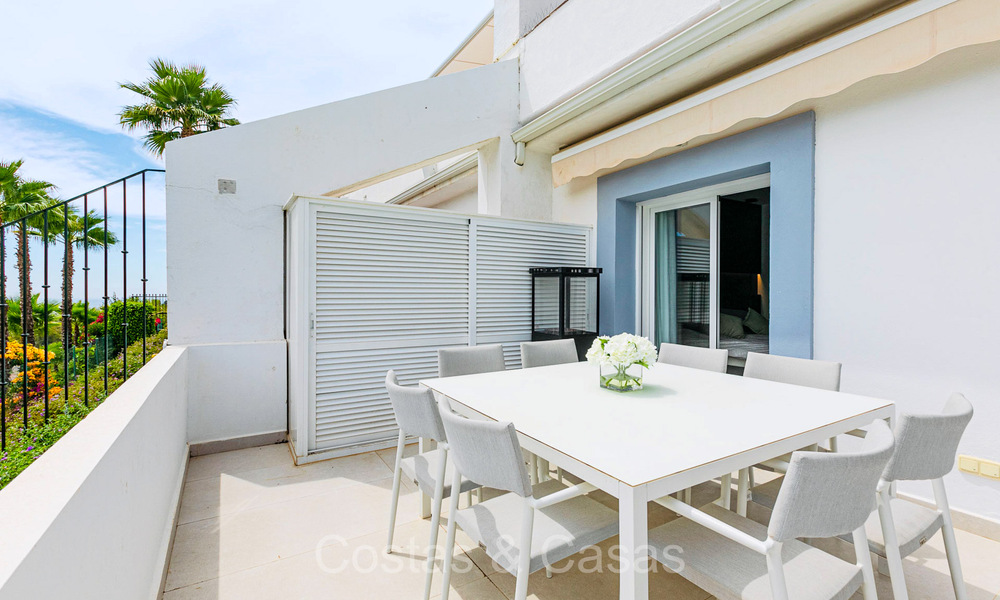 Prestigious renovated apartment for sale with spacious terrace in La Quinta golf resort, Benahavis - Marbella 72973