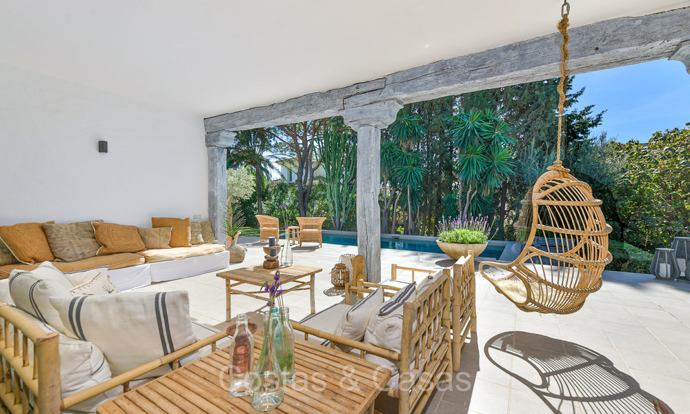 Charming single storey luxury villa for sale in a prestigious area, in East Marbella 73010