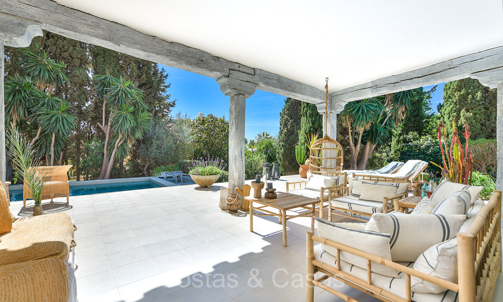 Charming single storey luxury villa for sale in a prestigious area, in East Marbella 73018