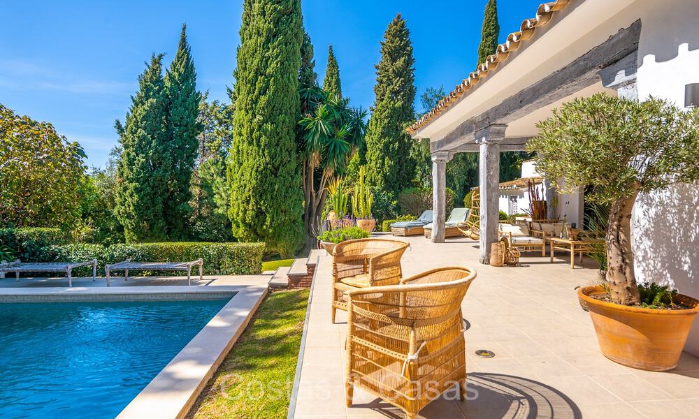 Charming single storey luxury villa for sale in a prestigious area, in East Marbella 73023